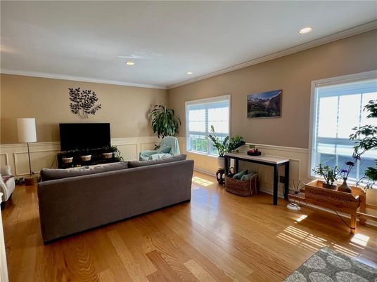 Interior, Living room, Recessed Lighting, Water, Wood Texture Flooring