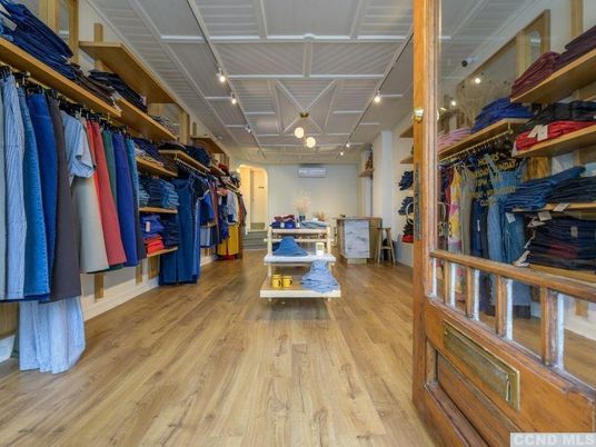 Interior, Recessed Lighting, Walk-in Closets, Wood Texture Flooring