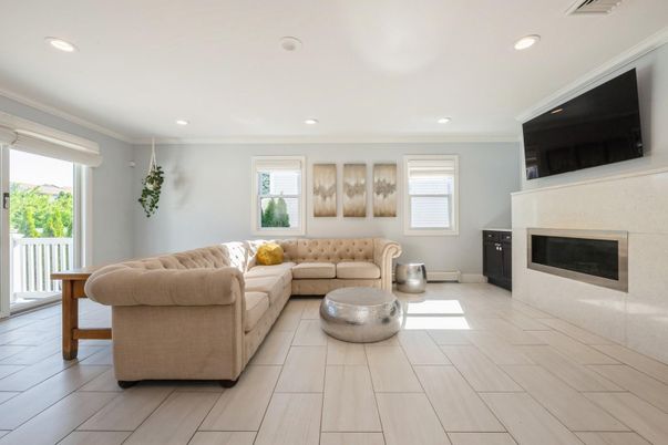 Fireplace, Interior, Living room, Recessed Lighting, Wood Texture Flooring