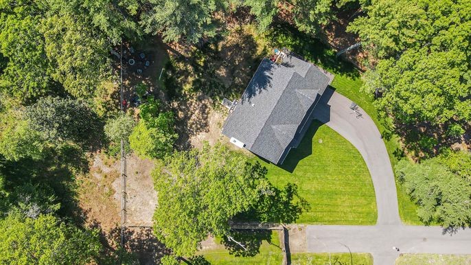 Exterior, Drone