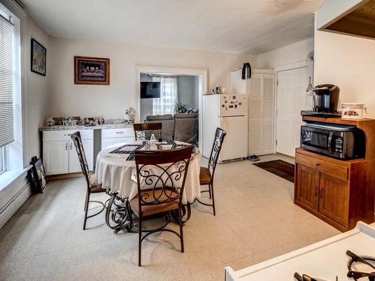 Dining room, Interior