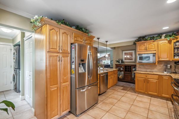 Interior, Kitchen, Pendant Lights, Recessed Lighting, Washer