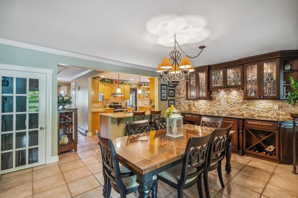 Chandelier, Dining room, Interior, Kitchen, Pendant Lights