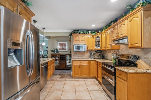 Interior, Kitchen, Pendant Lights, Recessed Lighting, Stainless Steel Appliances
