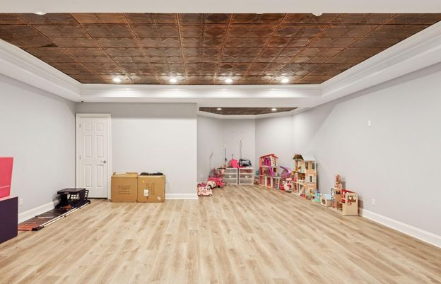 Interior, Recessed Lighting, Wood Texture Flooring