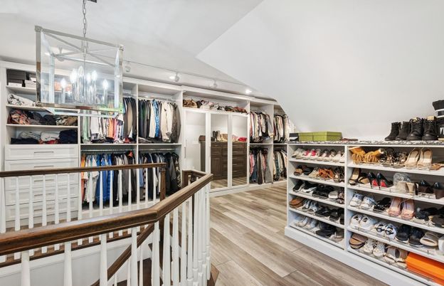 Interior, Pendant Lights, Recessed Lighting, Walk-in Closets, Wood Texture Flooring