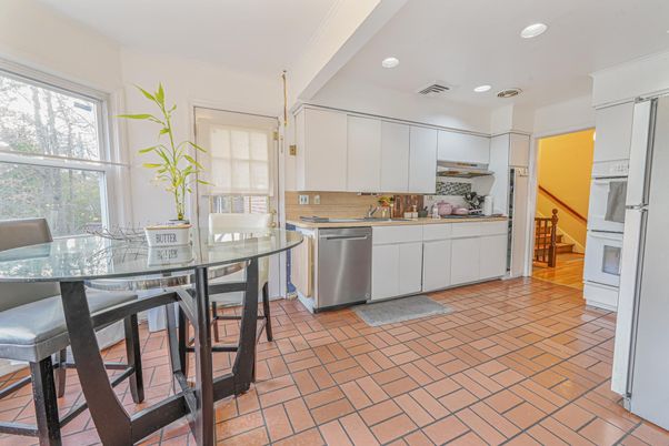 Dining room, Interior, Kitchen, Recessed Lighting