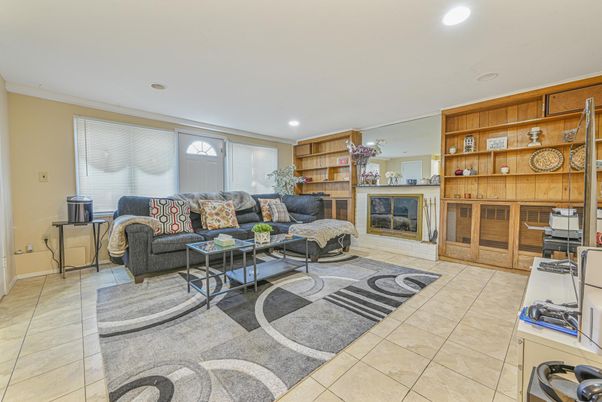 Fireplace, Interior, Living room, Recessed Lighting