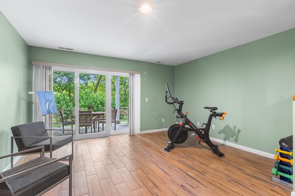 Fitness Equipment, Interior, Recessed Lighting, Wood Texture Flooring