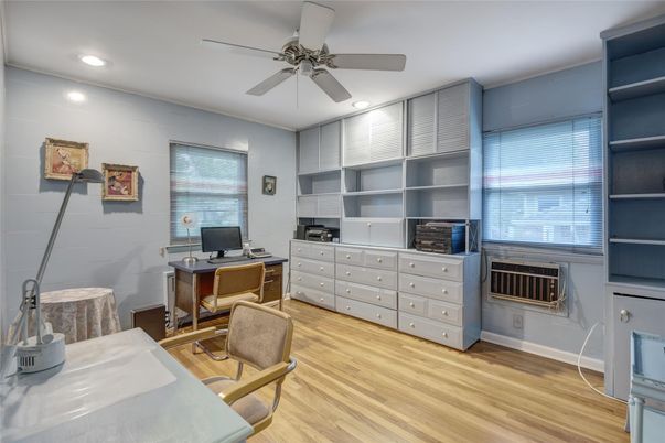 Home Office, Interior, Recessed Lighting, Wood Texture Flooring