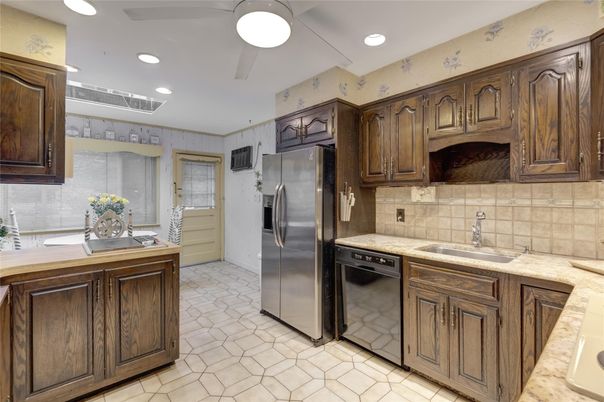 Interior, Kitchen, Recessed Lighting