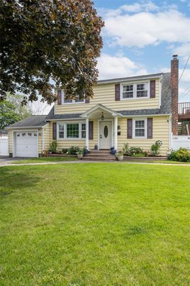 Attached, Backyard, Exterior, Facade, Split Level