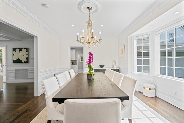 Chandelier, Dining room, Interior, Recessed Lighting, Wood Texture Flooring