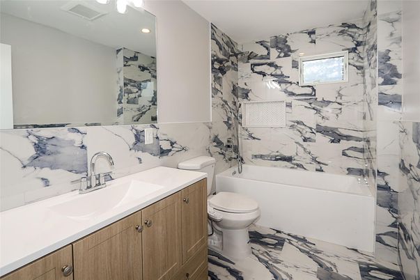 Bathroom, Interior, Marble, Marble Walls, Recessed Lighting