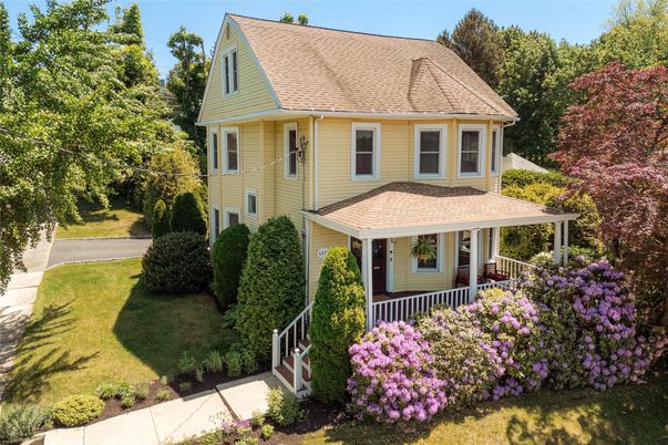 Backyard, Exterior, Facade, Queen Anne Victorian