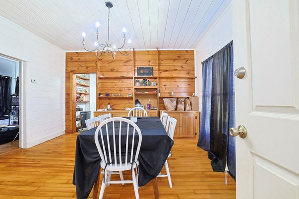 Chandelier, Dining room, Interior, Wood Texture Flooring, Wooden Walls