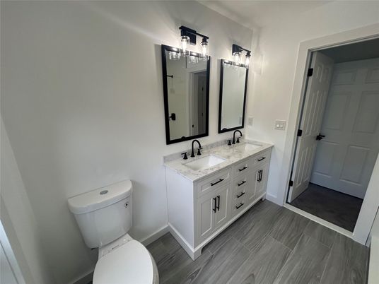 Bathroom, Dual Sink Vanities, Interior