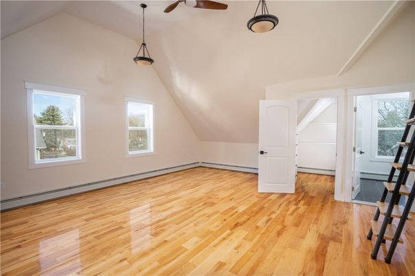 Empty room, Interior, Pendant Lights, Wood Texture Flooring