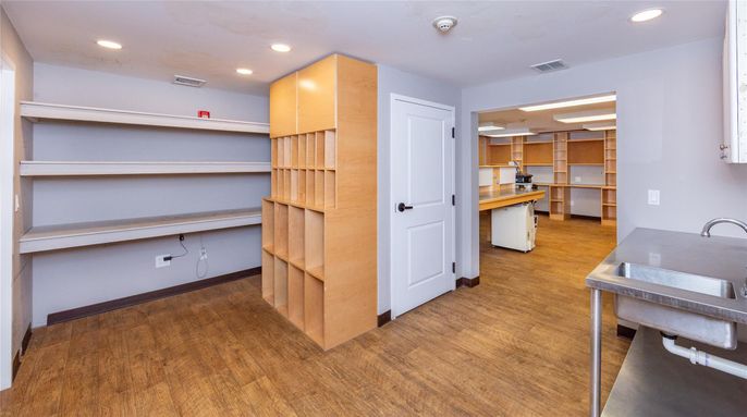 Interior, Recessed Lighting, Wood Texture Flooring