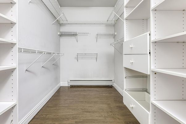 Interior, Walk-in Closets, Wood Texture Flooring