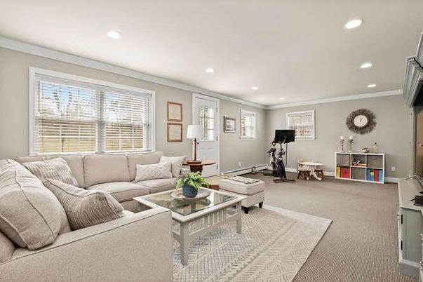 Fitness Equipment, Interior, Living room, Recessed Lighting