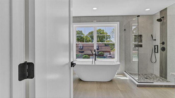 Bathroom, Free Standing Baths, Glass Shower, Interior, Recessed Lighting