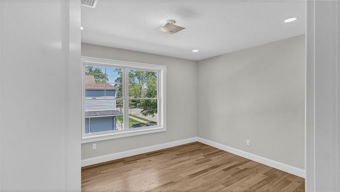 Empty room, Interior, Recessed Lighting, Wood Texture Flooring