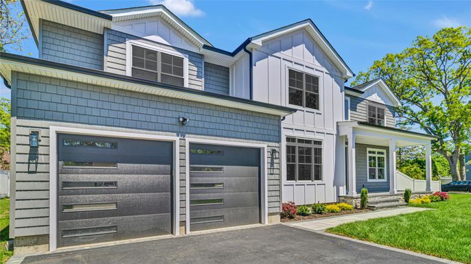 Attached, Exterior, Facade, Farmhouse
