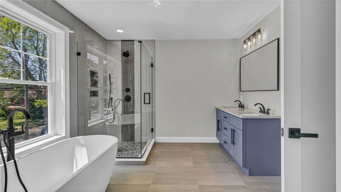 Bathroom, Dual Sink Vanities, Free Standing Baths, Glass Shower, Interior, Recessed Lighting