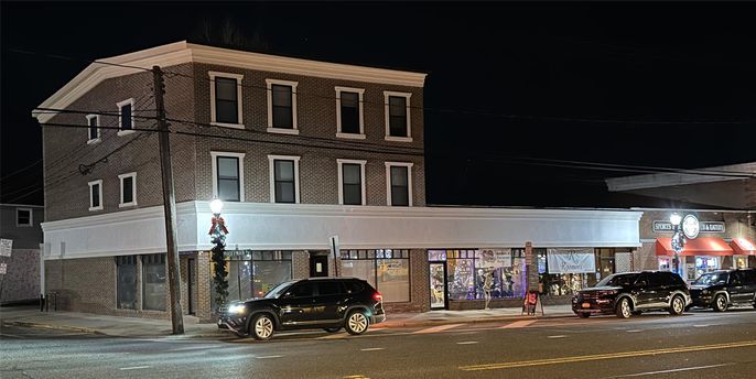Exterior, Facade, Brick Facade, Rowhouse