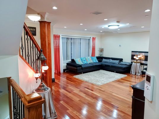 Interior, Living room, Recessed Lighting, Wood Texture Flooring
