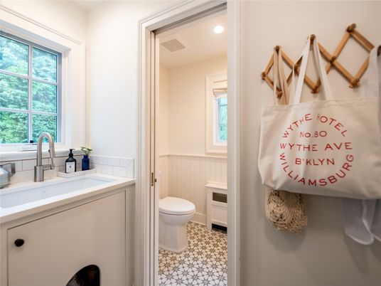 Bathroom, Interior, Recessed Lighting