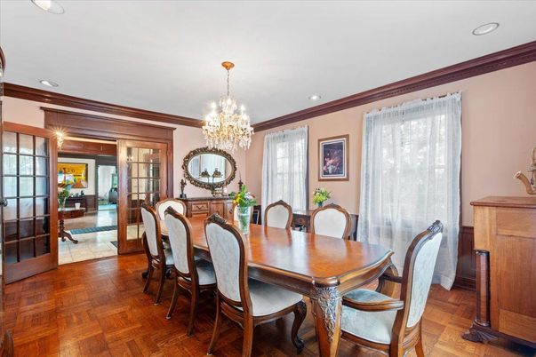 Chandelier, Dining room, Interior, Recessed Lighting, Wood Texture Flooring
