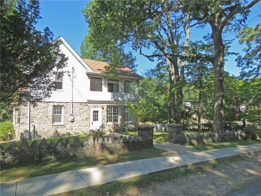 Backyard, Exterior, Facade, Queen Anne Victorian