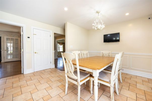 Dining room, Interior, Pendant Lights, Recessed Lighting