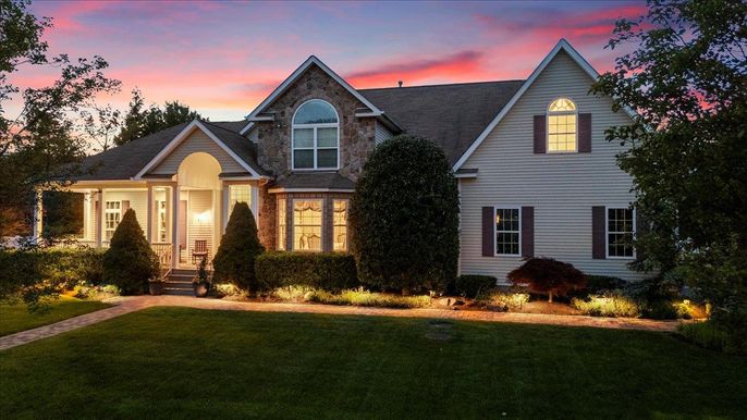 Exterior, Facade, Brick Traditional