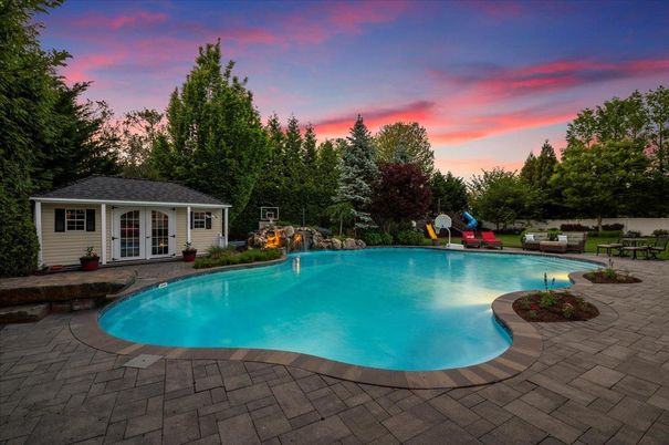 Exterior, Playground, Pool