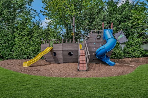 Backyard, Exterior, Playground