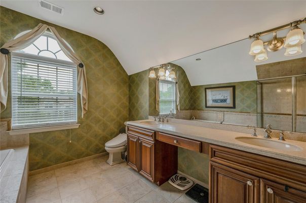 Bathroom, Dual Sink Vanities, Glass Shower, Interior, Recessed Lighting