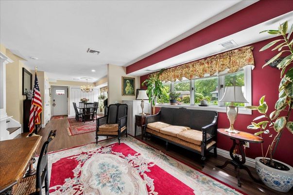 Chandelier, Dining room, Interior, Recessed Lighting, Wood Texture Flooring