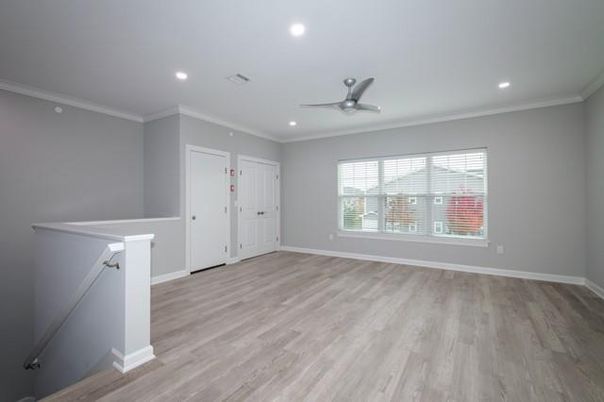 Empty room, Interior, Recessed Lighting, Wood Texture Flooring