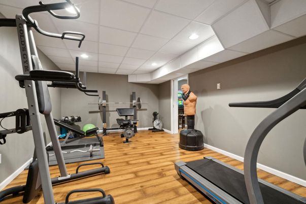 Fitness Equipment, Interior, Recessed Lighting, Wood Texture Flooring