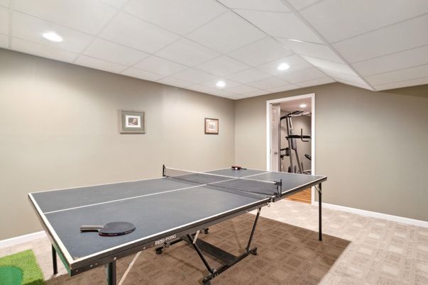 Game Room, Interior, Recessed Lighting