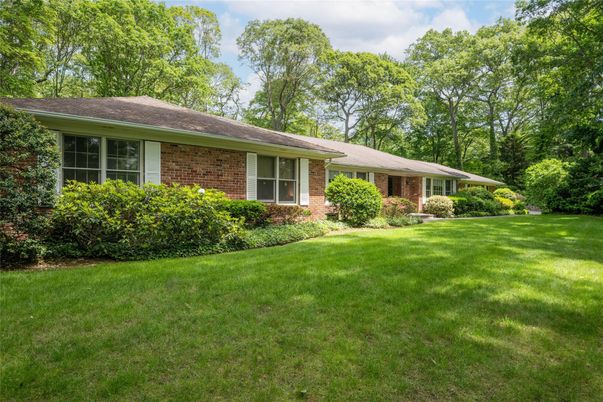 Exterior, Facade, Brick Facade, Ranch