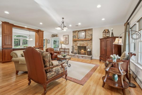 Fireplace, Interior, Living room, Pendant Lights, Recessed Lighting, Wood Texture Flooring