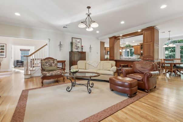 Dining room, Interior, Living room, Pendant Lights, Recessed Lighting, Wood Texture Flooring
