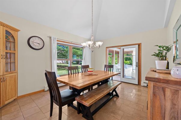 Chandelier, Dining room, Interior