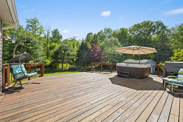 Exterior, Hot Tub