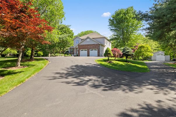 Detached Garage, Exterior