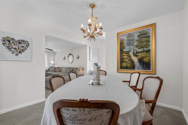 Chandelier, Dining room, Interior